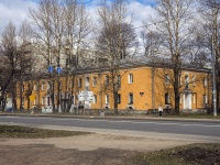 Nevsky district, st Sedov, house 20/32. Apartment house