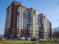 Nevsky district, Iskrovskiy , house 32 к.1. Apartment house