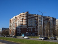 Nevsky district, Iskrovskiy , house 32 к.1. Apartment house