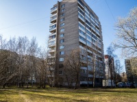 Nevsky district, Iskrovskiy , house 42 к.2 . Apartment house