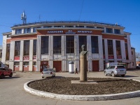 Nevsky district, shopping center Дворец культуры им. Н.К. Крупской ,  , house 105