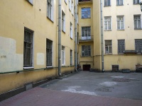 Petrogradsky district,  , house 38. Apartment house