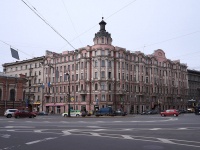 Petrogradsky district,  , house 38. Apartment house