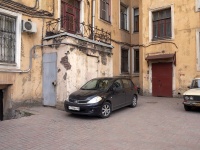 Petrogradsky district,  , house 43. Apartment house