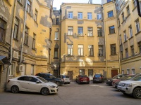 Petrogradsky district,  , house 32. Apartment house