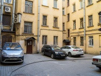 Petrogradsky district,  , house 61. Apartment house