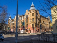 Petrogradsky district, Mira st, house 21. Apartment house