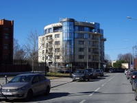 Petrogradsky district, Esperova st, house 1. Apartment house