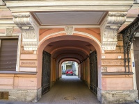 Petrogradsky district, Vvedenskaya st, house 17. Apartment house