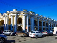 Central district, shopping center "Большой Гостиный двор", Nevsky avenue, house 35