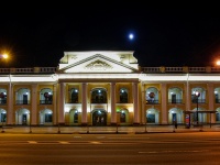 Central district, shopping center "Большой Гостиный двор", Nevsky avenue, house 35