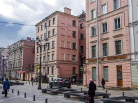 Central district, Nevsky avenue, house 122. Apartment house