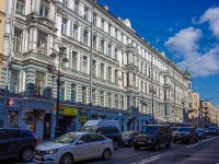 Central district, Nevsky avenue, house 136. Apartment house