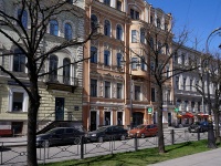 Central district, Bolshaya Konyushennaya st, house 3. Apartment house