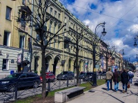 Central district, Bolshaya Konyushennaya st, house 13. Apartment house