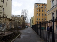 Central district, Ligovskiy avenue, house 68. Apartment house